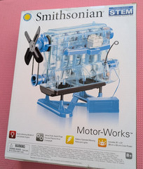 Smithsonian Motor-Works 4 Cylinder Engine STEM Model Kit New Sealed
