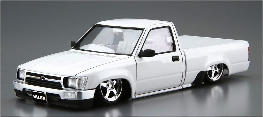 AOSHIMA The Tuned Car No.41 RN80 HILUX CUSTOM ’95 TOYOTA 1/24