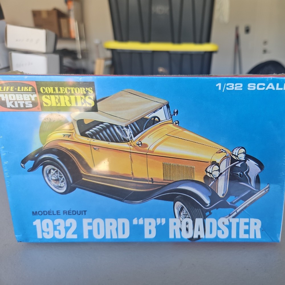 Hobby Kits 1/32 1932 Ford “B” Roadster Model Kit Factory Sealed 11