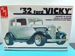 Revell AMT Ertl Monogram MPC 1/25 Model Part 1932 Ford Vicky Street Rod Trophy