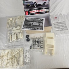 AMT 1962 Chevrolet Bel Air Super Stock 409 1/25 Scale Plastic Model Kit