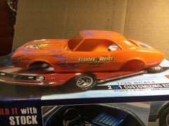 AMT ’68 CAMARO Z/28 UNASSEMBLED MODEL KIT 1:25 W/ PRE-PAINTED BODY