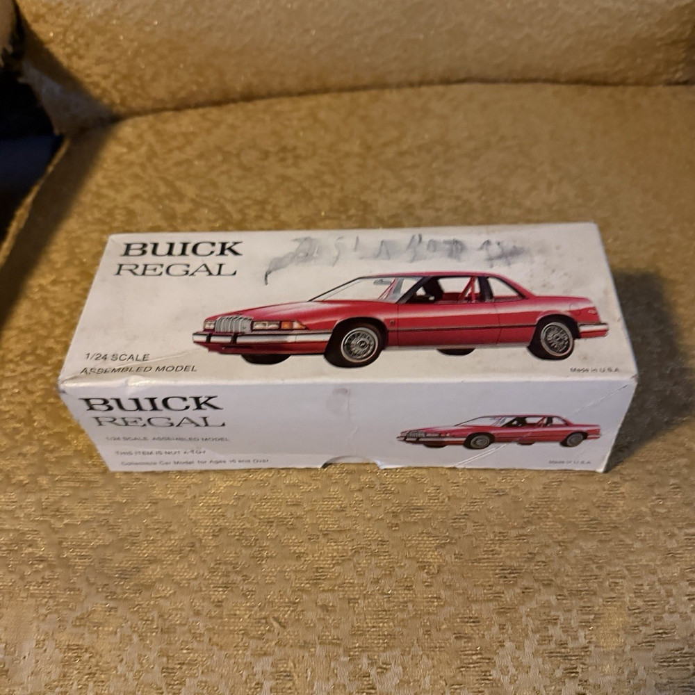 Buick Regal 1:24 Scale Pre-Built Model Car Red Transportation Theme 2 LOT