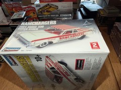 Lindberg 1:25 1964 Dodge 330 Super Stock Ramcharger Factory Sealed Model Kit