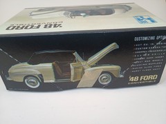 Vintage IMC 1948 Ford Convertible 105-200 Model Car Kit