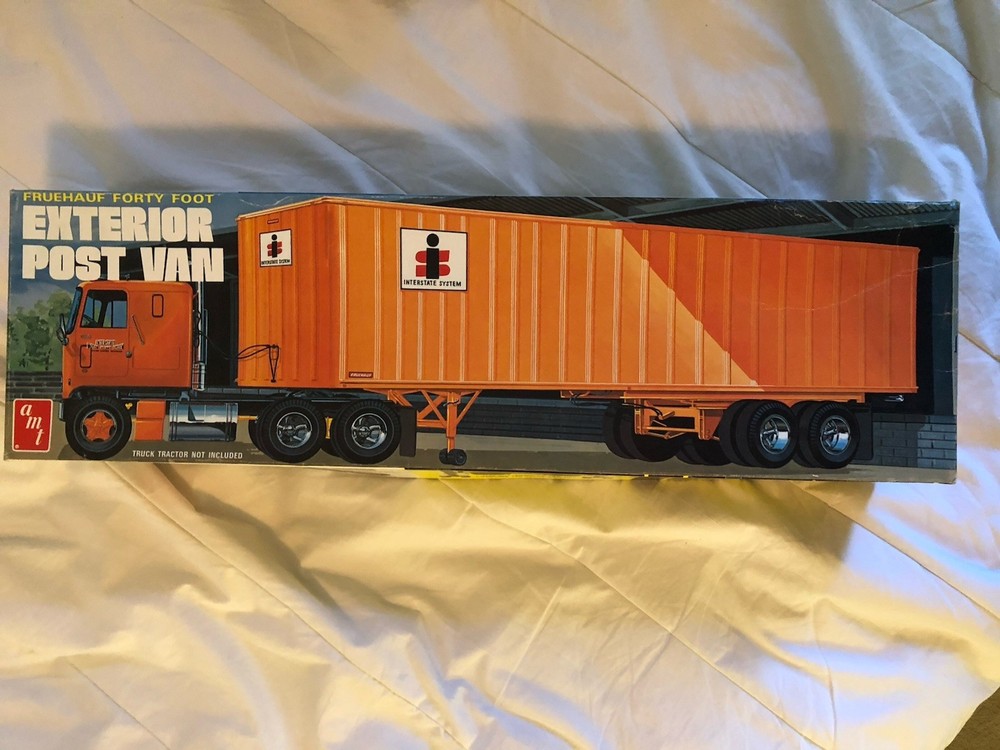 AMT Fruehauf 40 Foot Exterior Post Van Trailer KIT#T524 Opened Box
