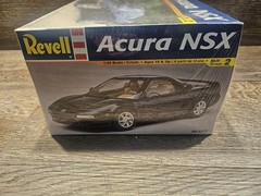 Revell – Acura NSX – 1/24 Scale Model Kit 85-2577 – Factory Sealed New