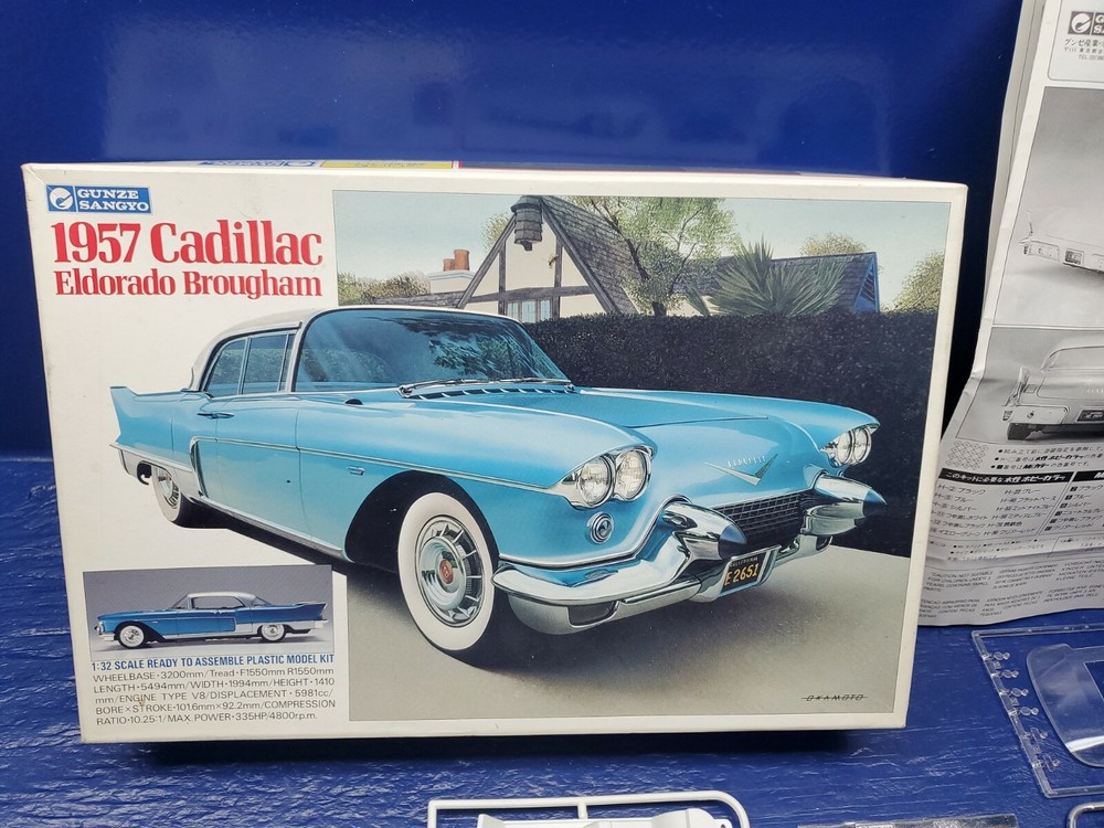 Plastic Model 1957 Cadillac Eldorado Brougham Scale 1/24 Gunze Sangyo