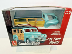 AMT Custom Shop ’41 Ford Woody 1:25 Scale Model Kit #30248 Predecorated Sealed