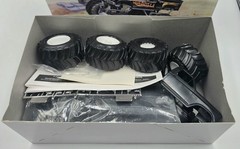 Revell Quadzilla Ford 4×4 Monster Truck 1/24 Model Kit 85-7702 Open Box NOS