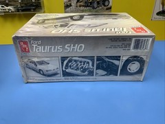 AMT ERTL FORD TAURUS SHO #6145 HTF RELEASED IN 1990 NEW