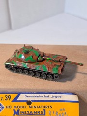 ROCO HO Minitanks Z-172.39 German Medium Tank “Leopard” Customized Austria OB