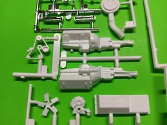 Frame Chassis Axles 302 Engine V8 1980 Ford Bronco 4×4 1/24 Revell Gone Fishing