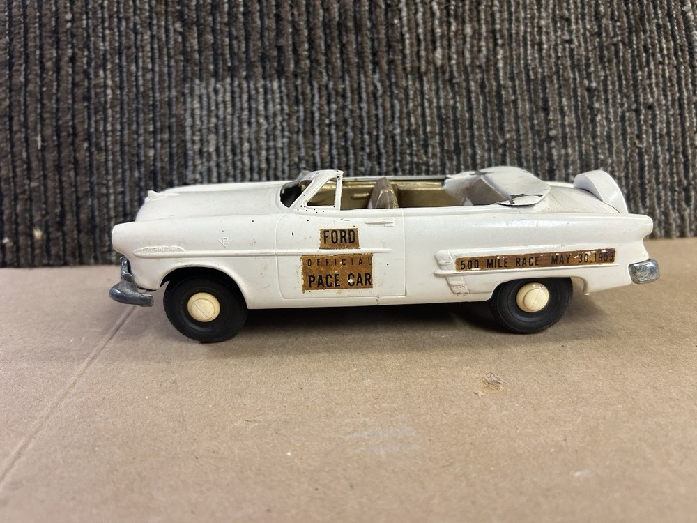 1953 Ford Convertible Pace Car Amt ￼