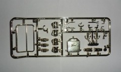 Model T 1913 Roadster, American Passenger Car Plastic Model Kit 1/24 ICM 24001