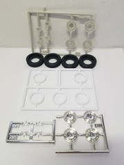 1958 Edsel Pacer WHITEWALL TIRES & HUBCAPS from AMT 1:25 Model Kit 58