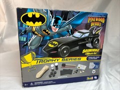 Batman Pinewood Derby Batmobile Trophy Series Complete Kit Model Car Revell NEW
