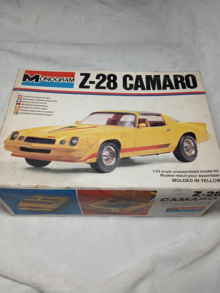 M32A Complete Monogram 1:24 2254 Chevy Camaro Z-28 Rare Model Kit 1979 Yellow