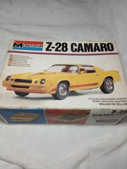 M32A Complete Monogram 1:24 2254 Chevy Camaro Z-28 Rare Model Kit 1979 Yellow