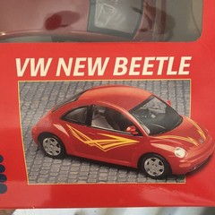 Revell 1:24 Predecorated VW New Beetle Pro Finish Kit #85-1337 NIB