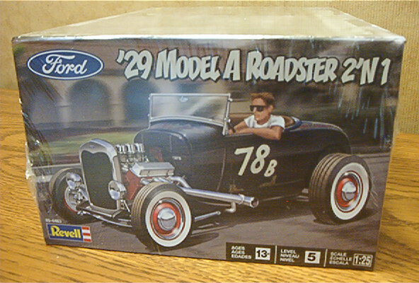 REVELL ’29 FORD MODEL A ROADSTER 2’n 1 MODEL KIT 1/25 SCALE