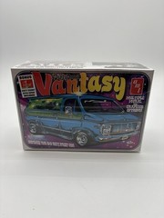 AMT 1/25 Dirty Donny’s Vantasy 1970 Customizable Chevy Van Model Kit SEALED
