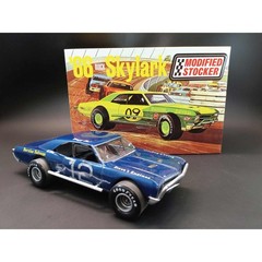 AMT 1966 Buick Skylark Modified Stocker 1/25 AMT1398 Plastics Car/Truck