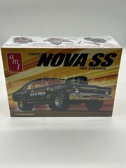 AMT “Old Pro” 1972 Chevy Nova SS Pro Stocker 1:25 Plastic Model Car Kit 1142