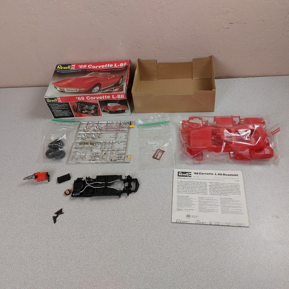 Revell 68 Corvette L-88 Muscle Car 1988 Model Kit #7159 1/25 Unpunched READ