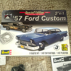 Revell ’57 Ford Custom 2’n1 Car Model Kit 1:25 Plastic Unassembled 4283