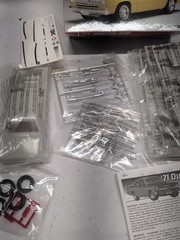 AMT 1971 Plymouth Duster 340 1:25 Scale Model Kit 31225 New Open Box Sealed Part