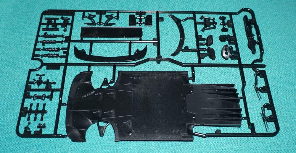 Mercedes AMG GT3 Tamiya 1/24 Sprue B Chassis Spoiler Suspension Etc.