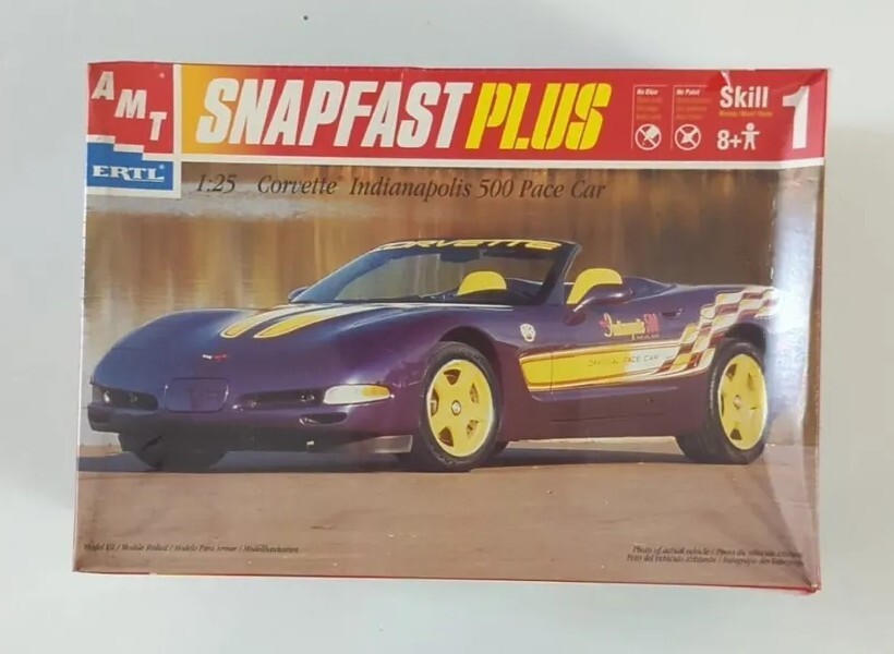 AMT ERTL SnapFast Plus 1:25 Corvette Indianapolis 500 Pace Car Model Kit