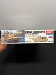 ACADEMY 13202 1/35 M1A1 Abrams “Iraq 2003″ Tank Model Kit
