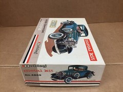 VINTAGE 1960’S HUBLEY METAL MODEL KIT 1932 CHEVROLET COUPE COMPLETE IN BOX