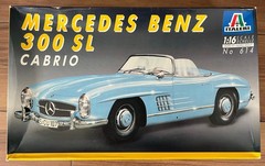 ITALER 1:16 Scale Mercedes-Benz 300 SL Roadster Plastic Model Kit – Unassembled