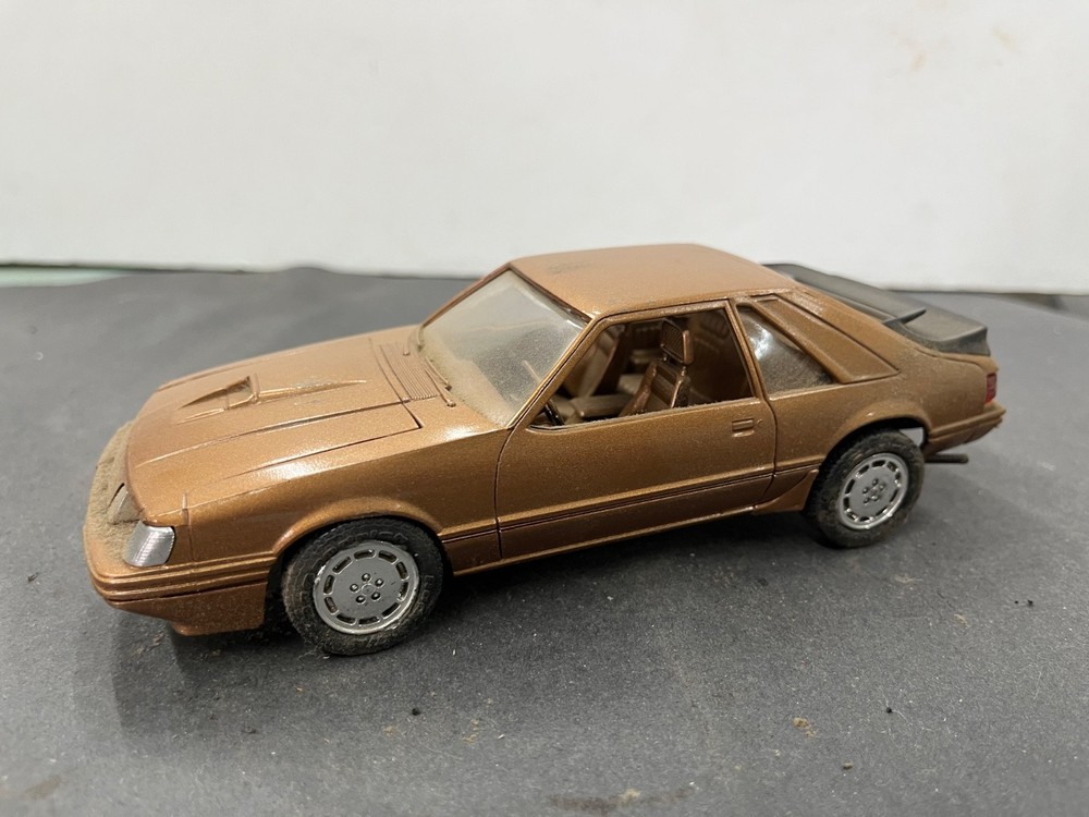 C6 MPC Ford Mustang SVO FOX BODY built Vintage Car model 1/25 McM.