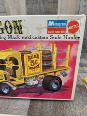 Vtg Monogram 1967 Beer Wagon 1/24 Scale Model Kit Bulldog Mack Mod Suds Hauler