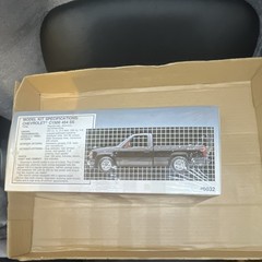 AMT Ertl Chevrolet C1500 454SS 1:25 Unassembled Model Kit Black/Red MPN 6032