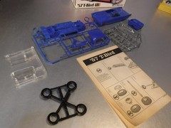 ’57 T-Bird Thunderbird 1/32 Scale model kit by Revell Snap Together Series