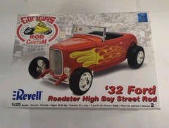 Revell ’32 Ford Roadster High Boy Street Rod Model Kit 1:25 Plastic 2893