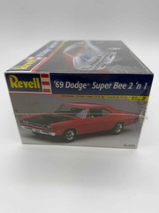 2001 1969 Revell Dodge Super Bee 2’n 1 Model Kit 1:24 Scale Sealed #85-2263