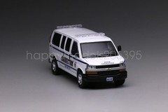 596 1:64 White GMC Express 3500 Police Van Model Diecast Display Car Collection