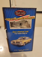 Polar Lights 1964 Pontiac GTO Snap Together Plastic Model Kit #6400