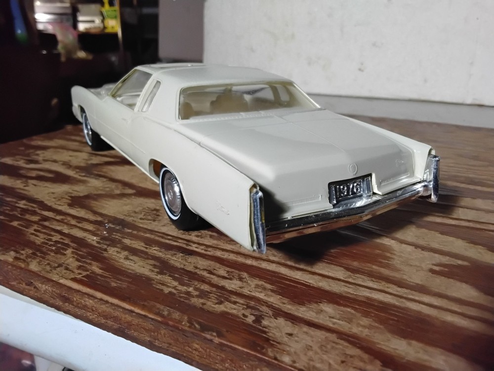 1976 EL DORADO Cadillac *phoenician Ivory* PROMO Dealer BOX Model Plastic