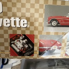 AMT 1960 Corvette Convertible Model Car Kit 1/25 Scale Open Box Sealed Parts
