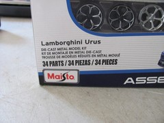 Maisto Lamborghine Urus 1:24 Skill 2 Diecast model kit. 34 pcs.39361