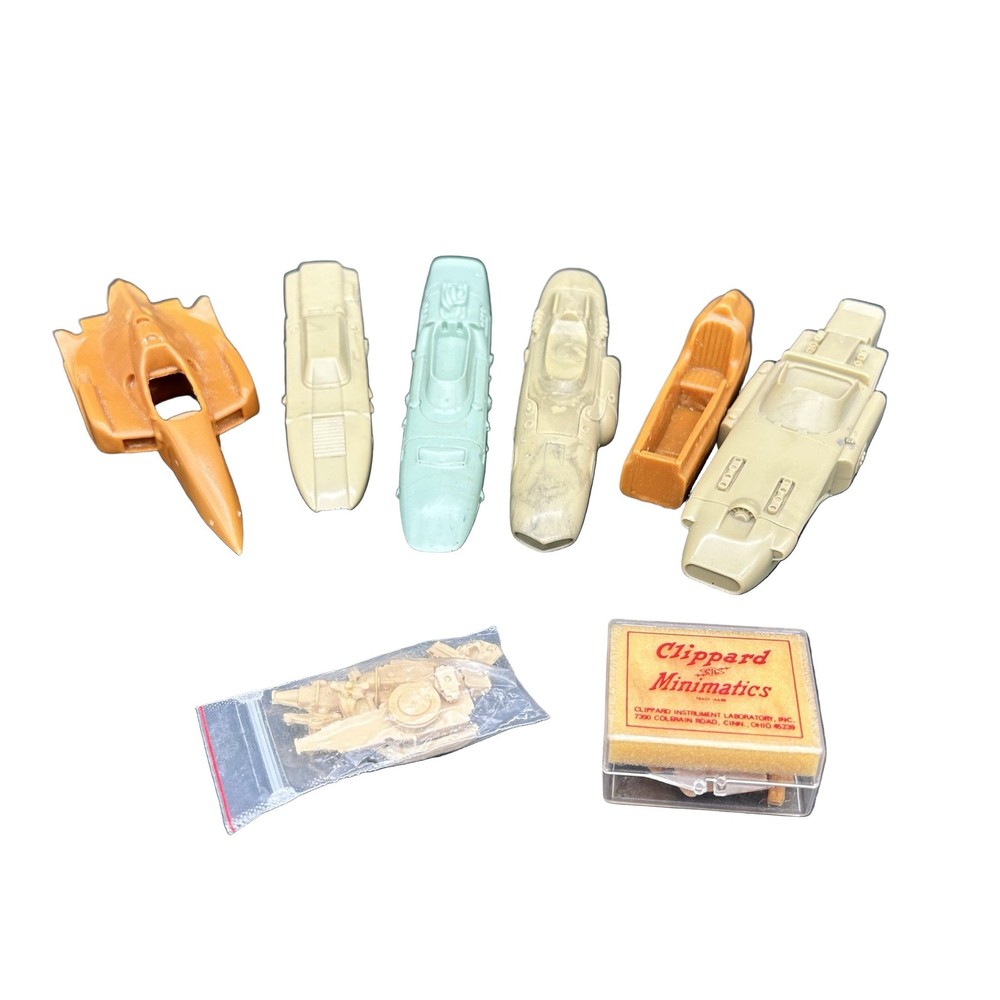 Indy car models/ other models- 6 pc with accessories ￼