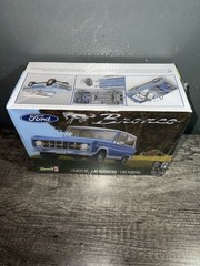 Revell Monogram Original Early Ford Bronco 1:25 Scale Plastic Model Kit 4×4 NEW