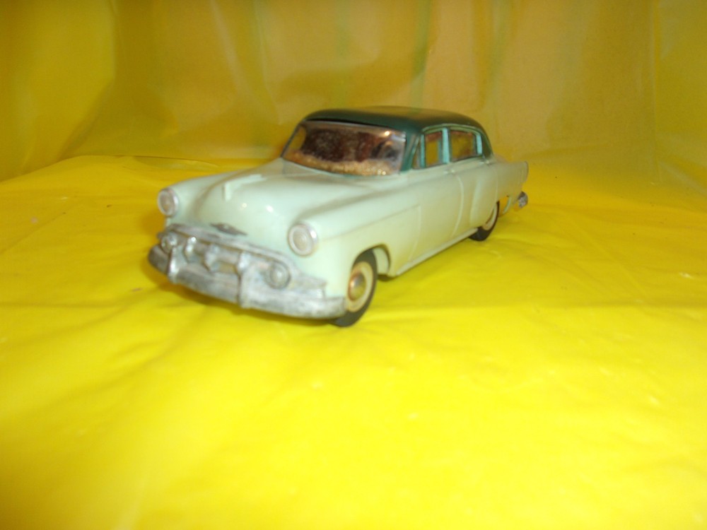 ORIGINAL 1953 CHEVROLET WOODLAND GREEN OVER SURF GREEN 4DR. SED 150 PROMO MODEL
